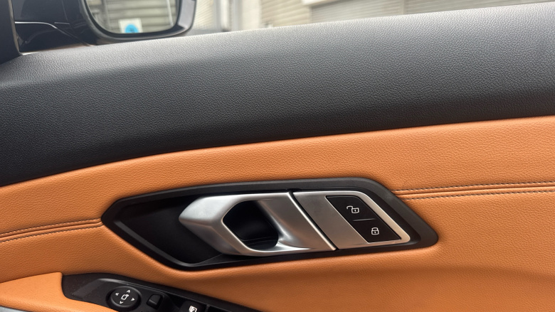 BMW 3 Series 320d MHT M Sport 4dr Step Auto [Tech/Plus Pack] Diesel Saloon